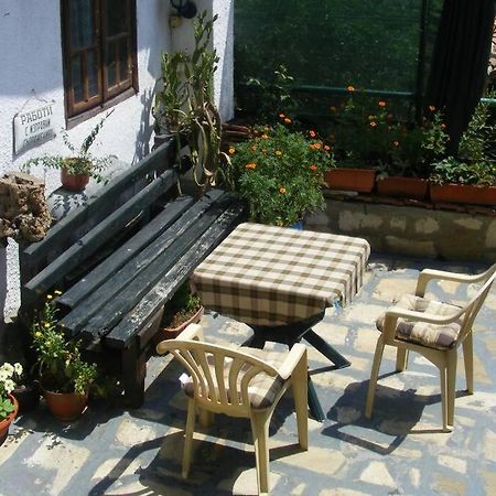 Authentic Guest Stay In The Heart Of Veliko Tarnovo Студио С Изглед Към Царевец ภายนอก รูปภาพ