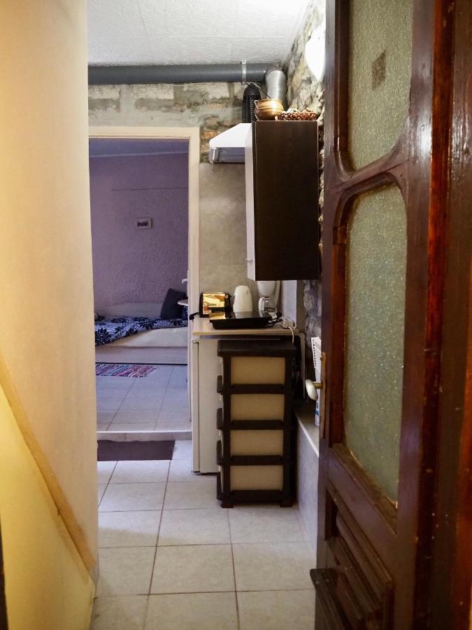 Authentic Guest Stay In The Heart Of Veliko Tarnovo Студио С Изглед Към Царевец ภายนอก รูปภาพ