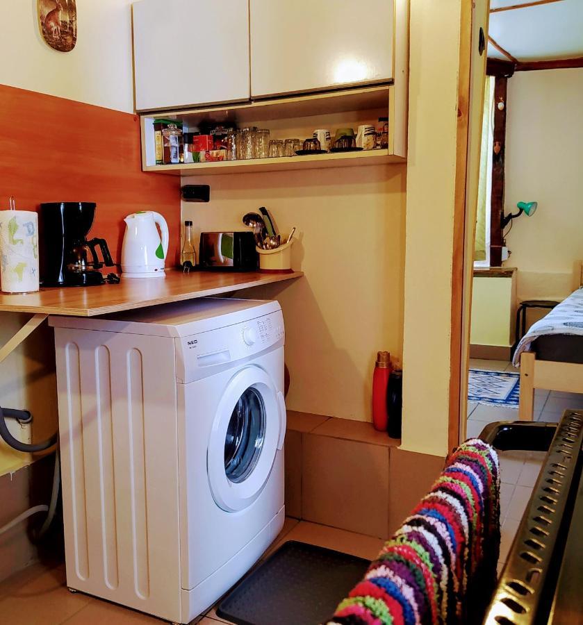 Authentic Guest Stay In The Heart Of Veliko Tarnovo Студио С Изглед Към Царевец ภายนอก รูปภาพ